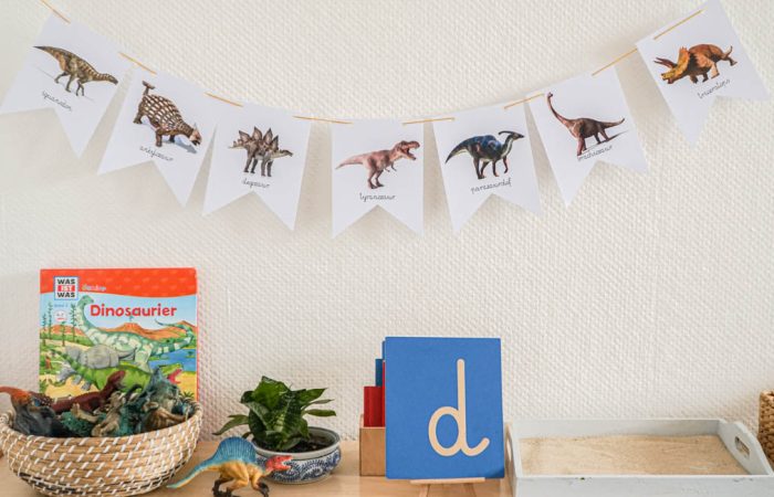 girlanda dinozaury