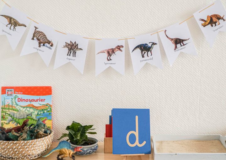 girlanda dinozaury